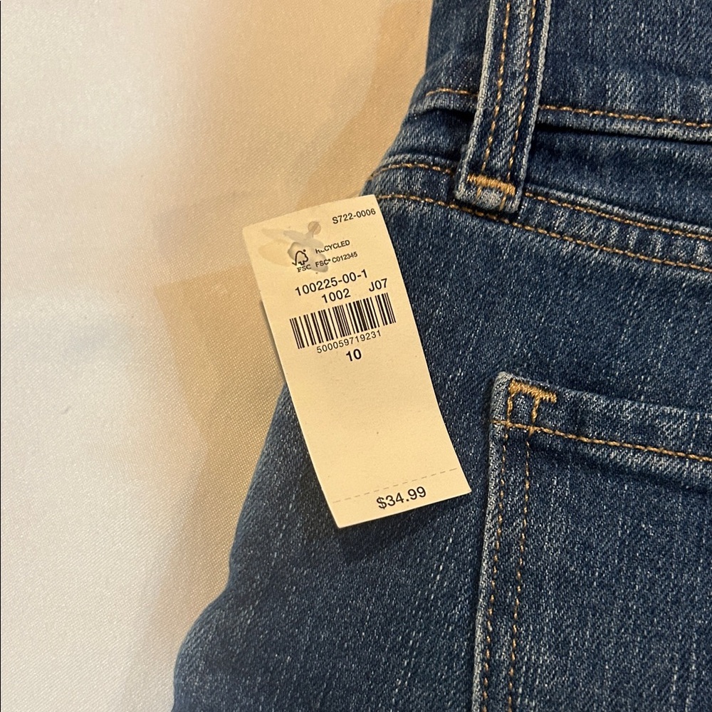 Old Navy Women's Cropped Blue Jeans - Picture 4 of 5